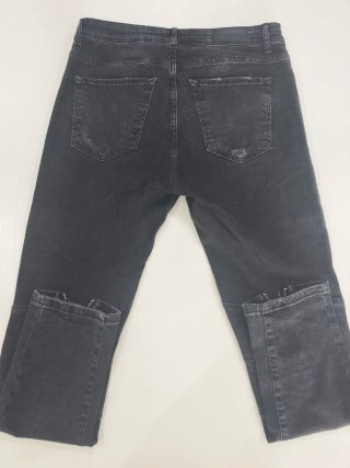 Pantalón vaquero Pull&Bear negro talla 42