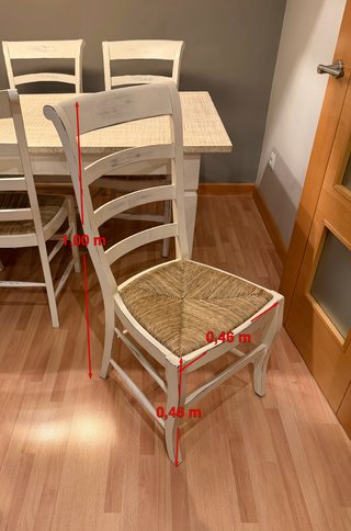 Salón Becara: mesa, 6 sillas, aparador, esa baja