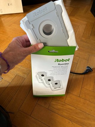 Roomba i7+ con recambios y bolsas