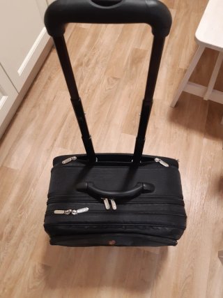 Maletín portátil con ruedas