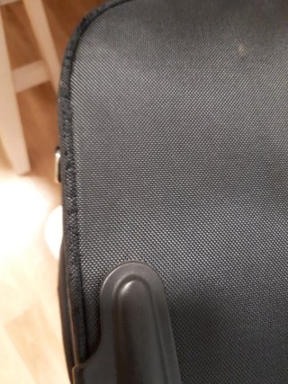 Maletín portátil con ruedas