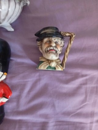 Juego de 4 figuras de cerámica