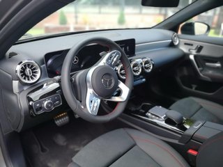 Mercedes-Benz Clase A200 AMG Line 2020