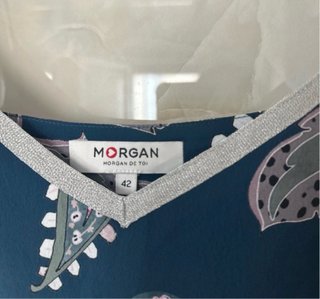 Blusa Morgan floral azul talla 42