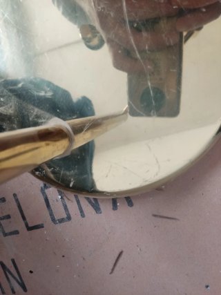 Apliques y lámpara de latón dorados
