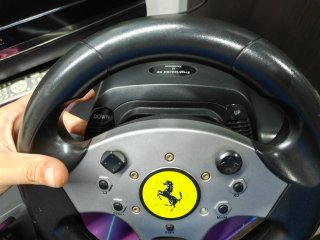 Volante Ferrari PS1/PS2 con Pedales