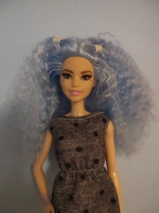 Muñeca Barbie pelo azul