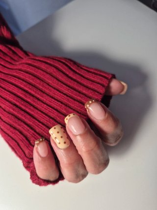 Manicura Semipermanente con Nivelación Base Rubber