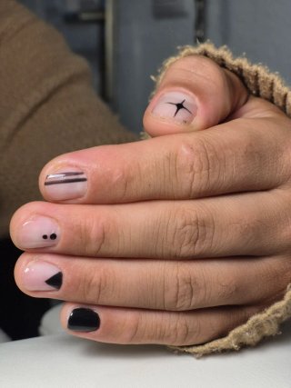 Manicura Semipermanente con Nivelación Base Rubber