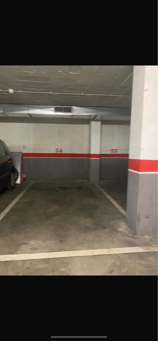 Alquilo plaza de parking garage coche o motos 35€