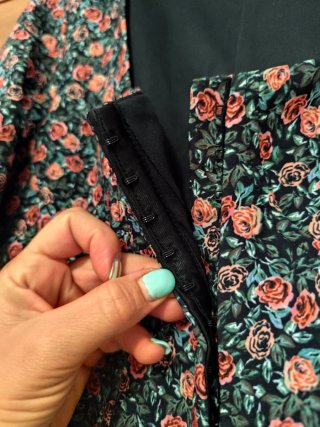 Blusa floral Zara manga larga talla M