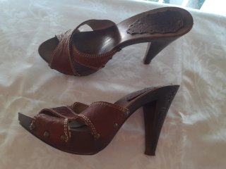 Sandalias de verano con tacón