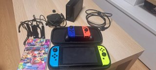 Nintendo Switch con 4 mandos y Mario Kart