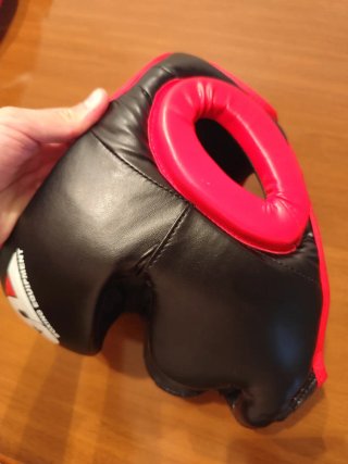 Equipo de Boxeo. Guantes, Casco.. Buen estado PSD