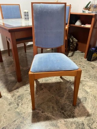 Mesa extensible cristal, 4 sillas y sillones