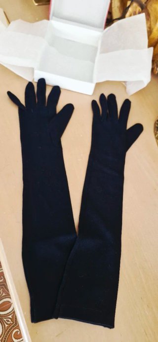Guantes largos negros nuevos a estrenar