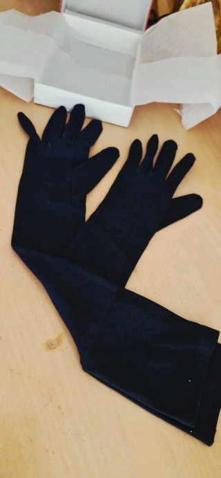 Guantes largos negros nuevos a estrenar