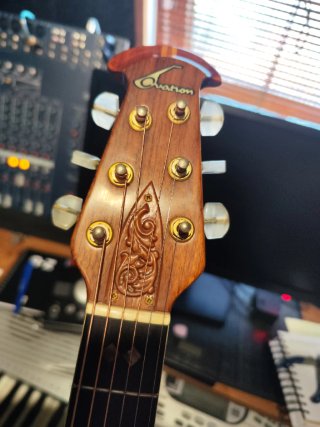 Ovation 1619 USA Guitarra Acústica