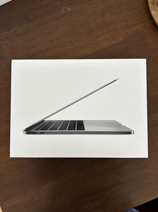 MacBook Pro 13" Apple Gris Espacial (para reparar)