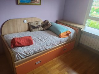 Cama nido con dos colchones incluidos.