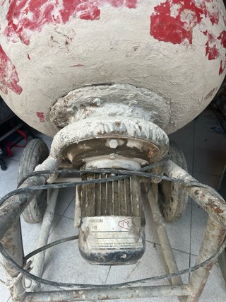 Hormigonera pequeña para exterior