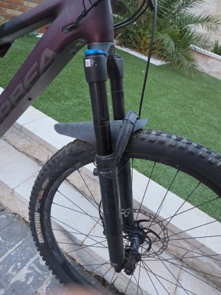 Bicicleta eléctrica Orbea Rise Morada talla L