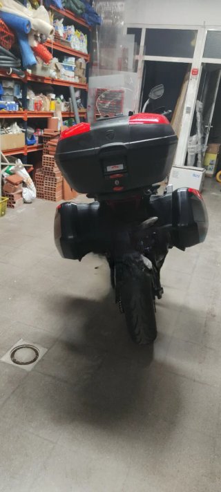 Ducati Multistrada V2S Roja y Negra