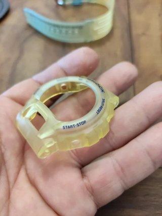 Correa y bisel G-Shock amarillo y azul
