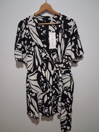 Vestido AMISU estampado blanco y negro