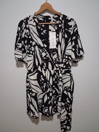 Vestido AMISU estampado blanco y negro