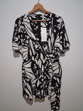 Vestido AMISU estampado blanco y negro