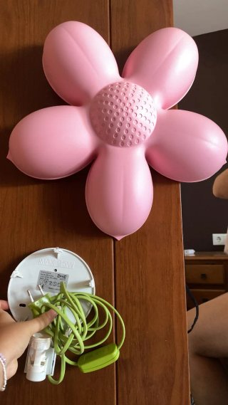 Lámpara flor IKEA rosa
