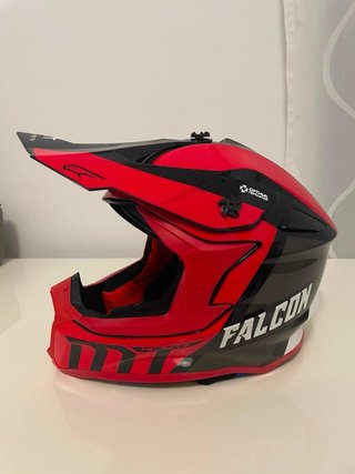 Casco de moto Falcon rojo y negro