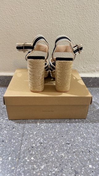 Sandalias de cuña con plataforma