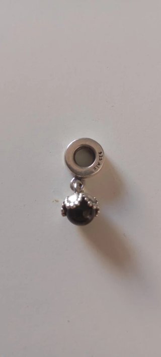 Pandora Charm Plata y Piedra Negra