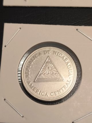 Monedas Venezuela 100 y 5 Cordobas