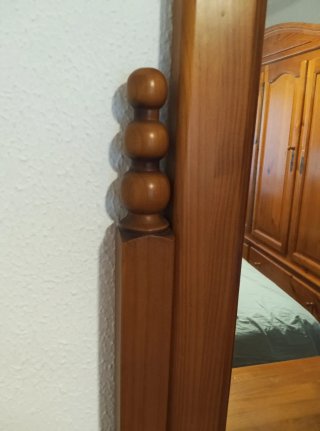 Parte superior cómoda de madera maciza con espejo