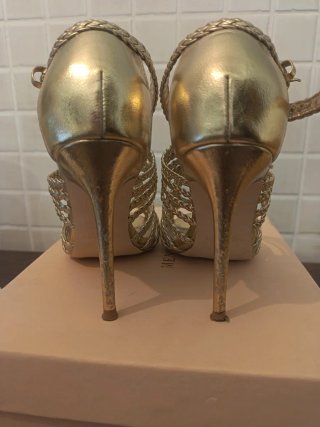 Sandalias Zara Tacón Dorado Talla 38
