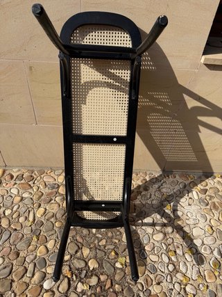 Banco Descalzador Ratán y Madera Negra