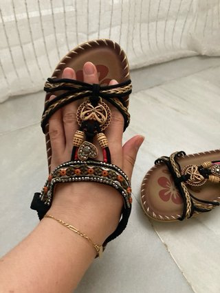 Sandalias con abalorios