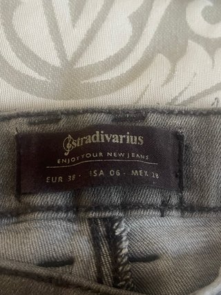 Pantalones vaqueros grises