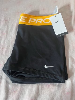 Shorts entrenamiento Nike Pro mujer