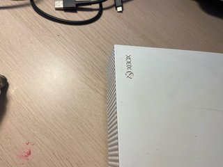 Xbox ONE S Bianca + Controller + Caricabatterie