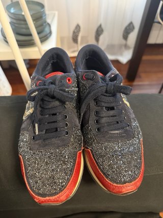 Zapatillas Carolina Herrera negras y rojas
