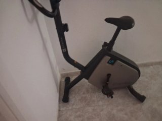 Bicicleta Estática Decathlon Essential 04