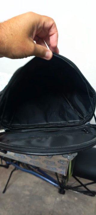 Bolsa colín moto café racer negra