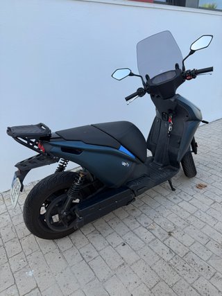 Moto Eléctrica RAY 7.7 Scooter Azul