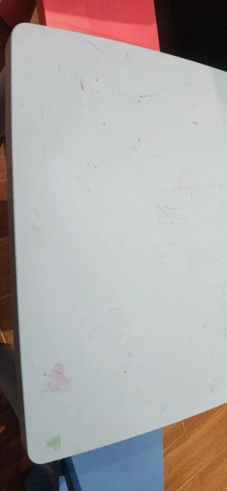 Mesa y 3 Sillas Infantiles