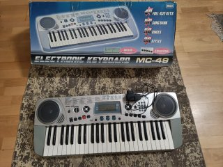 Teclado Electrónico MC-49