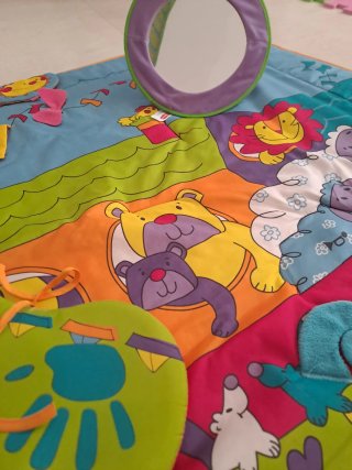 Manta de actividades musical para bebé